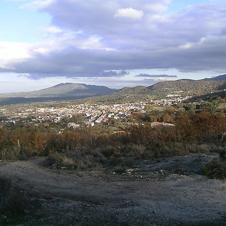 Alojamiento Cr Cuatro Caminos San Pablo de los Montes Екстериор снимка