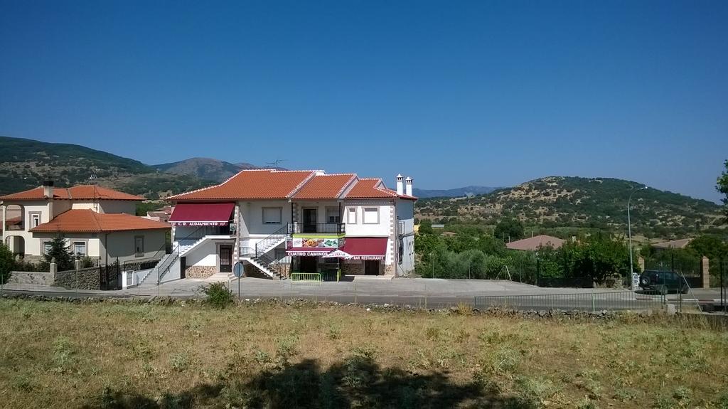 Alojamiento Cr Cuatro Caminos San Pablo de los Montes Екстериор снимка