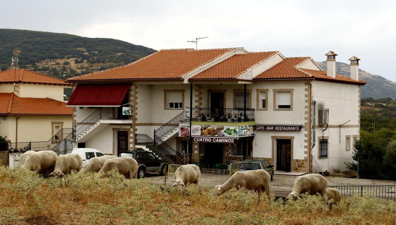 Alojamiento Cr Cuatro Caminos San Pablo de los Montes Екстериор снимка